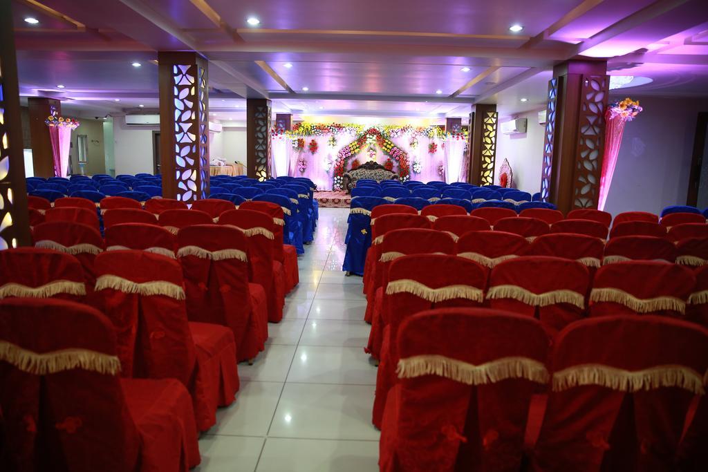 Oyo 13494 Hotel Nakshatra Inn Haidarábád Kültér fotó