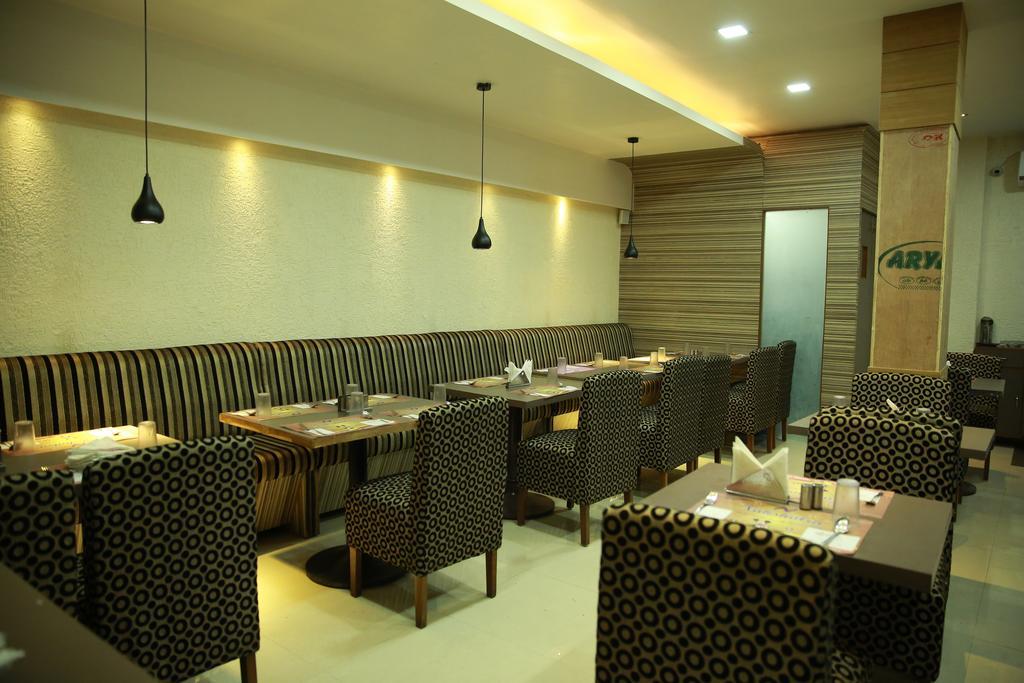 Oyo 13494 Hotel Nakshatra Inn Haidarábád Kültér fotó