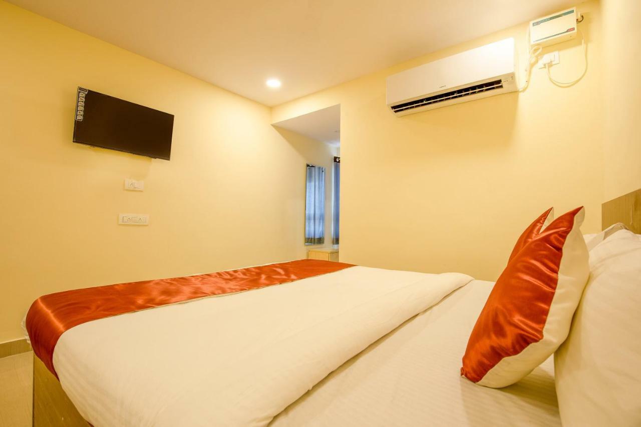 Oyo 13494 Hotel Nakshatra Inn Haidarábád Kültér fotó