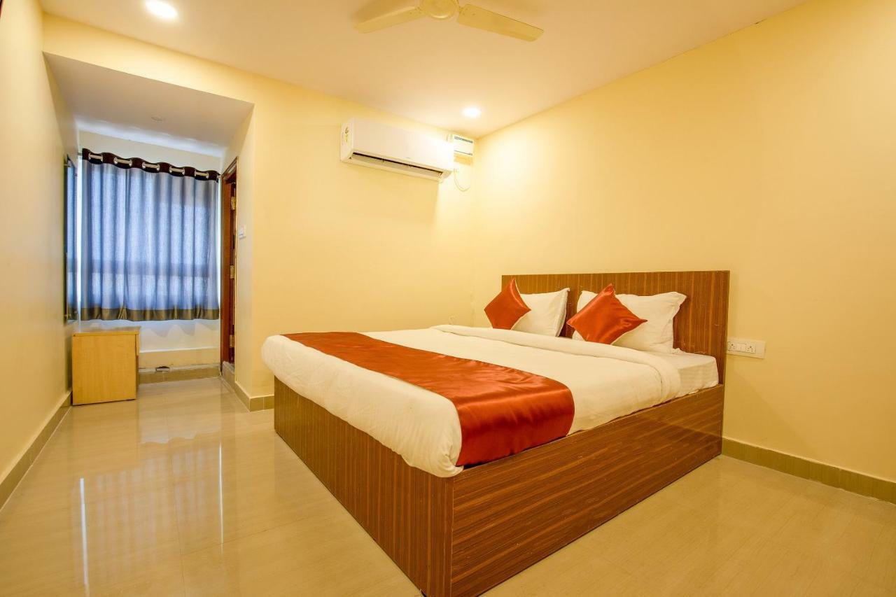 Oyo 13494 Hotel Nakshatra Inn Haidarábád Kültér fotó