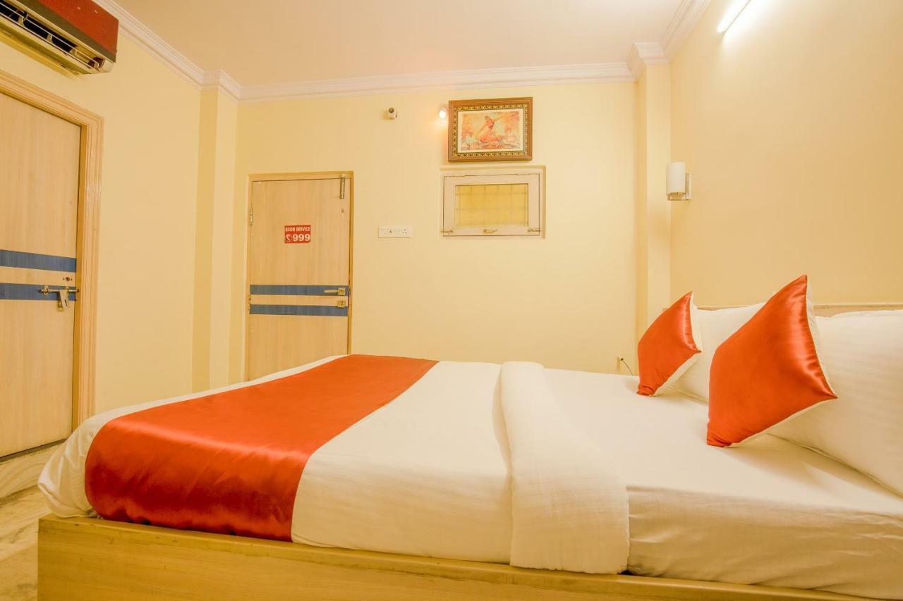 Oyo 13494 Hotel Nakshatra Inn Haidarábád Kültér fotó